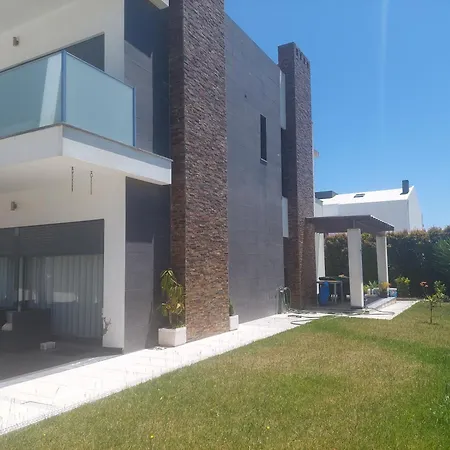 Quartos Com Casa De Banho Privada Perto Da Malveira *