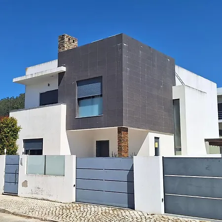 Quartos Com Casa De Banho Privada Perto Da Malveira