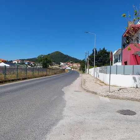Habitación en casa particular Quartos Com Casa De Banho Privada Perto Da Malveira *