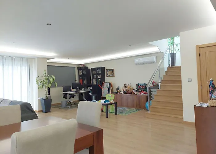 Quartos Com Casa De Banho Privada Perto Da Malveira Quarto em Acomodações Particulares